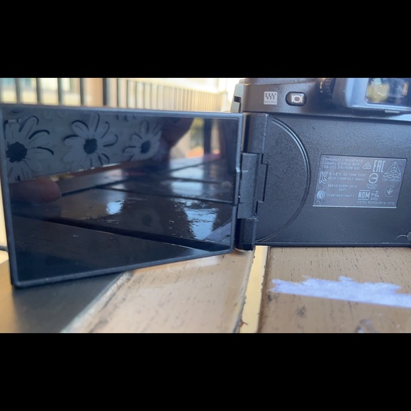 Olympus OM 1 Mark II with 25mm 1.7 Panasonic lens - Picture 3 of 8